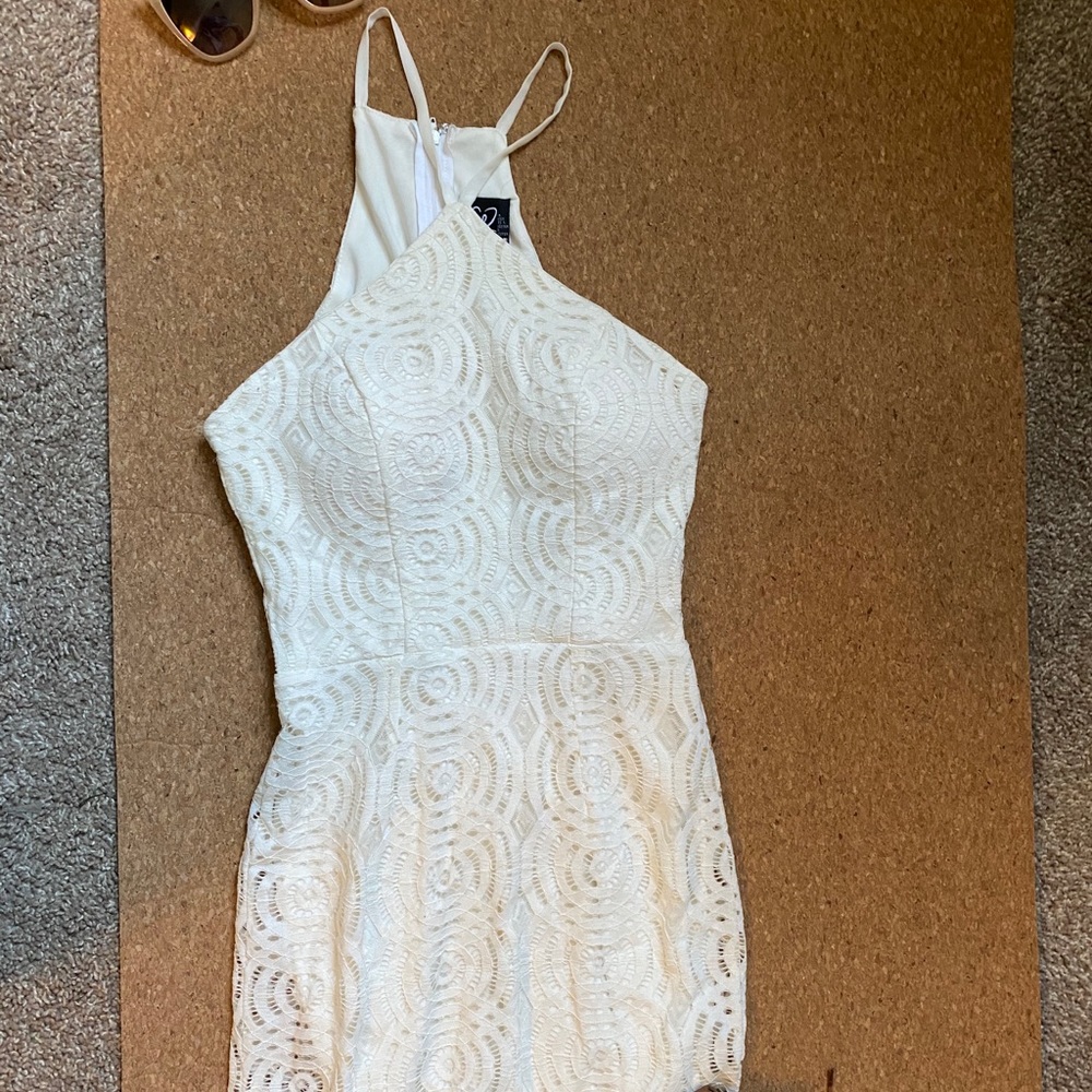 Small Windsor white dress